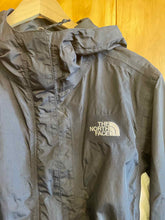 Load image into Gallery viewer, Size M The North Face Men's Light Jacket
