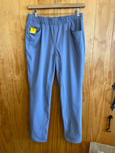 Load image into Gallery viewer, Size 8 Eddie Bauer Blue Women's Pants
