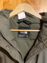 Load image into Gallery viewer, Women Size XS The North Face Green Women&#39;s Winter Jacket
