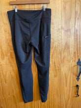 Load image into Gallery viewer, Size Large Patagonia Black Women's Leggings
