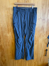 Load image into Gallery viewer, Size 32X32 Eddie Bauer Men's Hiking Pants
