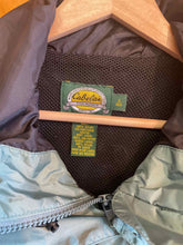Load image into Gallery viewer, Women Size Small Cabelas Light Green Women&#39;s Light Jacket
