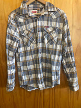Load image into Gallery viewer, Size Small Wrangler Men's Flannel
