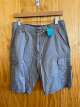 Load image into Gallery viewer, Size 30 Denali Men's Shorts
