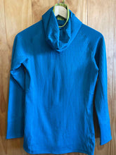 Load image into Gallery viewer, Size XS Patagonia Teal Women&#39;s Fleece Sweatshirt
