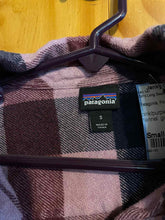Load image into Gallery viewer, Child Size Small Patagonia Girl's Long Sleeve Shirt
