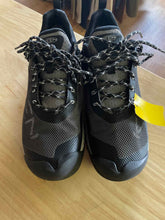 Load image into Gallery viewer, 9 Keen Men's Hiking Shoes
