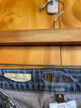 Load image into Gallery viewer, Size 4 Kut Blue Women's Jeans
