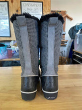 Load image into Gallery viewer, Shoe Size 8 Sorel Grey Women&#39;s Winter Boots
