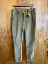 Load image into Gallery viewer, Levi&#39;s Tan Women&#39;s Pants
