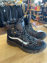 Load image into Gallery viewer, 11.5 Vans Men&#39;s Hiking Boots
