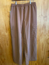 Load image into Gallery viewer, Size M Athleta Brown Women's Pants
