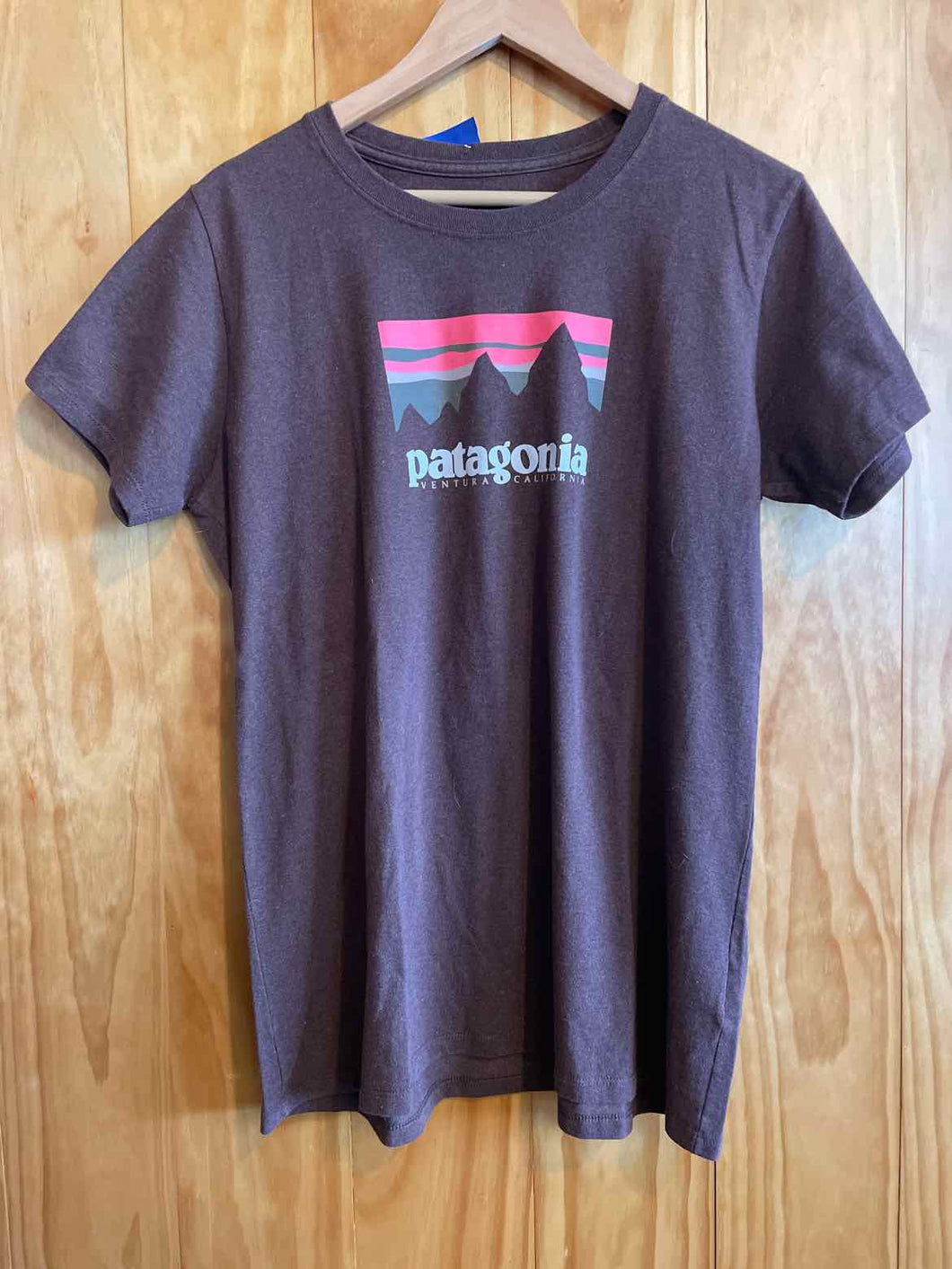 Size XL Patagonia Brown Women's Short Sleeve Shirt