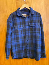 Load image into Gallery viewer, Size LT American Eagle Men's Flannel
