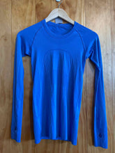 Load image into Gallery viewer, Size 4 Lululemon Purple Women's Long Sleeve Shirt
