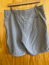 Load image into Gallery viewer, Size 34 O'neill Men's Shorts
