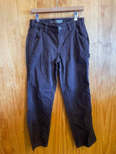 Load image into Gallery viewer, Size 4 Short Carhartt Brown Women&#39;s Pants
