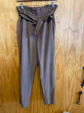 Load image into Gallery viewer, Size 4 Athleta Brown Women's Pants
