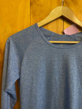 Load image into Gallery viewer, Size S Stio Blue Women's Long Sleeve Shirt
