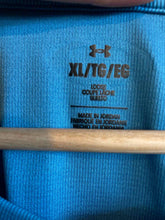 Load image into Gallery viewer, Size XL Under Armour Men's Short Sleeve Shirt
