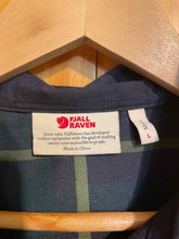 Load image into Gallery viewer, Size L Fjall Raven Men&#39;s Flannel
