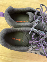 Load image into Gallery viewer, Women's Shoe Size 9.5 Merrell Black Hiking Shoes
