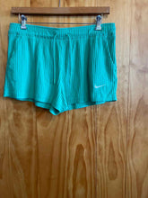 Load image into Gallery viewer, Size XL Nike Men's Short Sleeve Shirt
