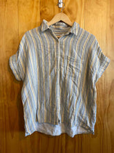 Load image into Gallery viewer, Size Unknown Unknown Women's Short Sleeve Shirt

