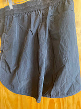 Load image into Gallery viewer, Size X-Large Varley Black Women's Shorts
