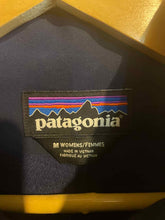 Load image into Gallery viewer, Women Size Medium Patagonia Navy Women's Jacket
