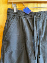 Load image into Gallery viewer, Size 6 Athleta Black Women&#39;s Shorts
