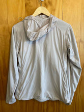 Load image into Gallery viewer, Women Size Medium Arc'teryx White Women's Light Jacket
