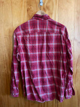 Load image into Gallery viewer, Size Medium Orvis Men's Flannel
