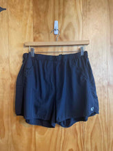 Load image into Gallery viewer, Size Large Pearl Izumi Black Women&#39;s Shorts
