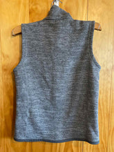 Load image into Gallery viewer, Size XL Patagonia Grey Women's Vest
