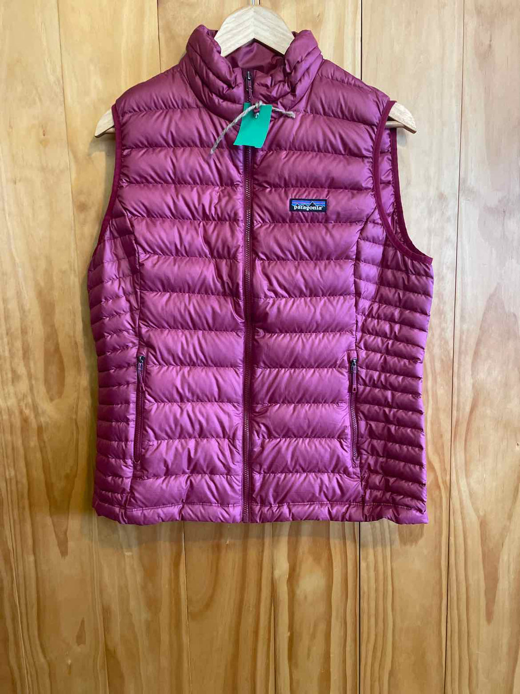 Size Large Patagonia Magenta Women's Vest