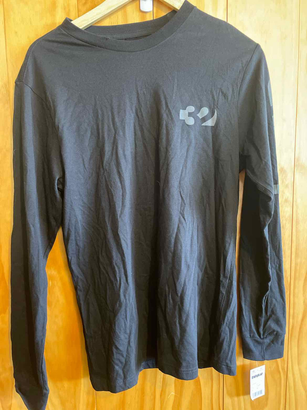 Size Small thirtytwo Men's Long Sleeve Shirt