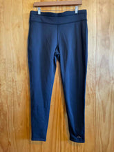 Load image into Gallery viewer, Size Large LL Bean Black Women's Pants
