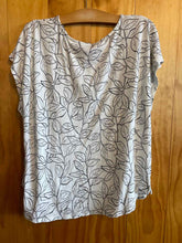 Load image into Gallery viewer, Size XL Orvis White Women's Short Sleeve Shirt
