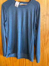 Load image into Gallery viewer, Size Medium REI Men's Long Sleeve Shirt
