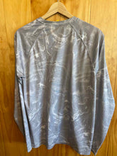Load image into Gallery viewer, Size S Huk Men&#39;s Long Sleeve Shirt
