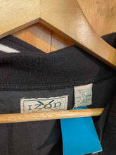 Load image into Gallery viewer, Size XL IZOD Windbreaker
