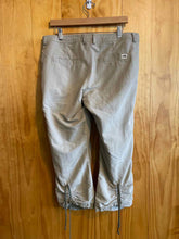 Load image into Gallery viewer, Size 14 North Face Tan Women&#39;s Pants
