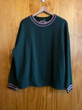 Load image into Gallery viewer, Size Large Eddie Bauer Green Women's Sweater &amp; Sweatshirt
