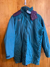 Load image into Gallery viewer, Women Size Medium Columbia Green Women&#39;s Winter Jacket
