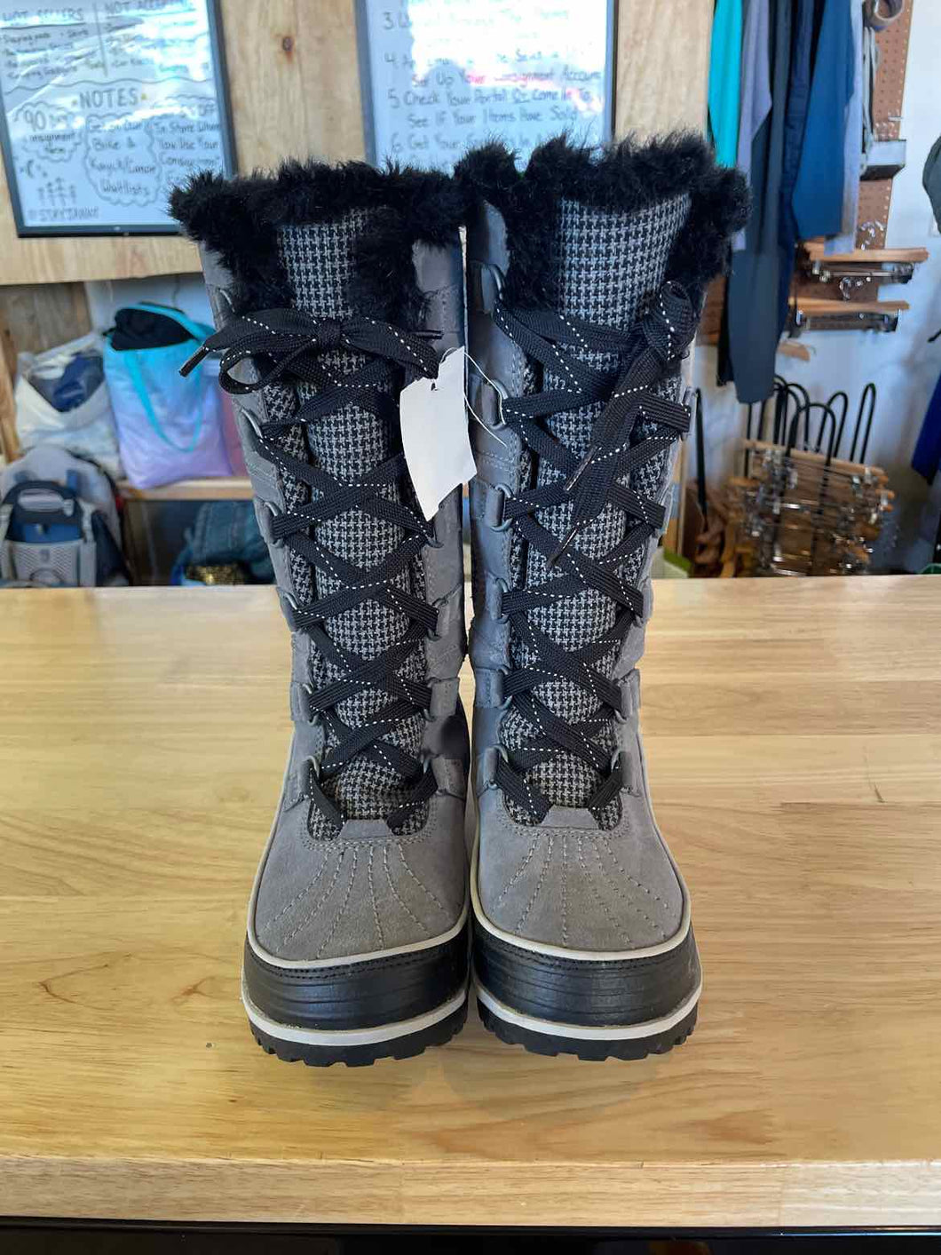 Shoe Size 8 Sorel Grey Women's Winter Boots