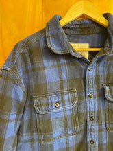 Load image into Gallery viewer, Size LT American Eagle Men's Flannel
