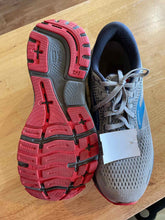 Load image into Gallery viewer, Shoe Size 8 Brooks Grey Running Shoes
