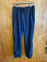 Load image into Gallery viewer, Size 6 Eddie Bauer Navy Women's Pants
