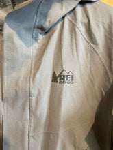 Load image into Gallery viewer, Size S REI Men&#39;s Rain Jacket
